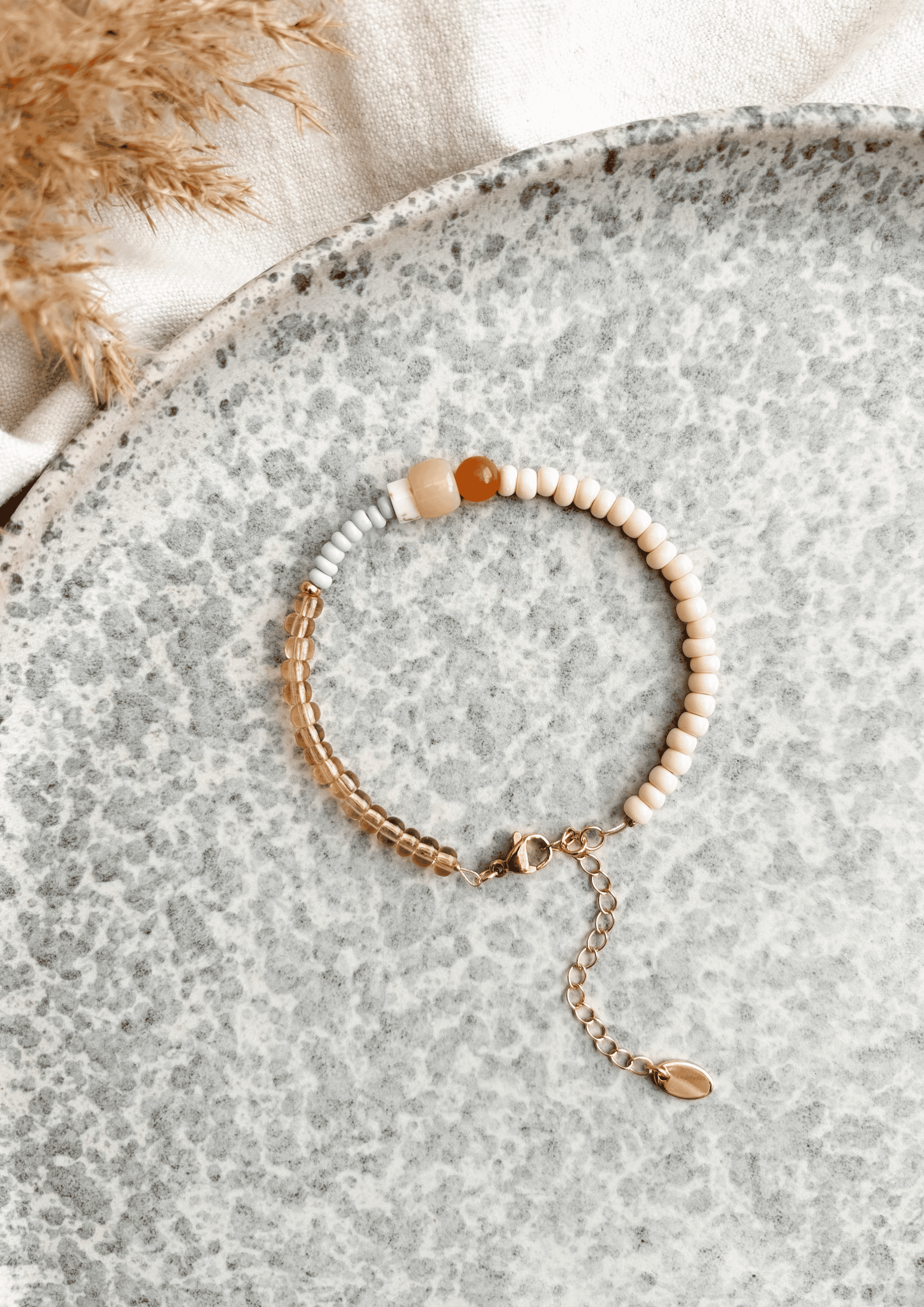 Perlenarmband ''Noa'' | apricot/light blue | Allerliebst - Bild 2