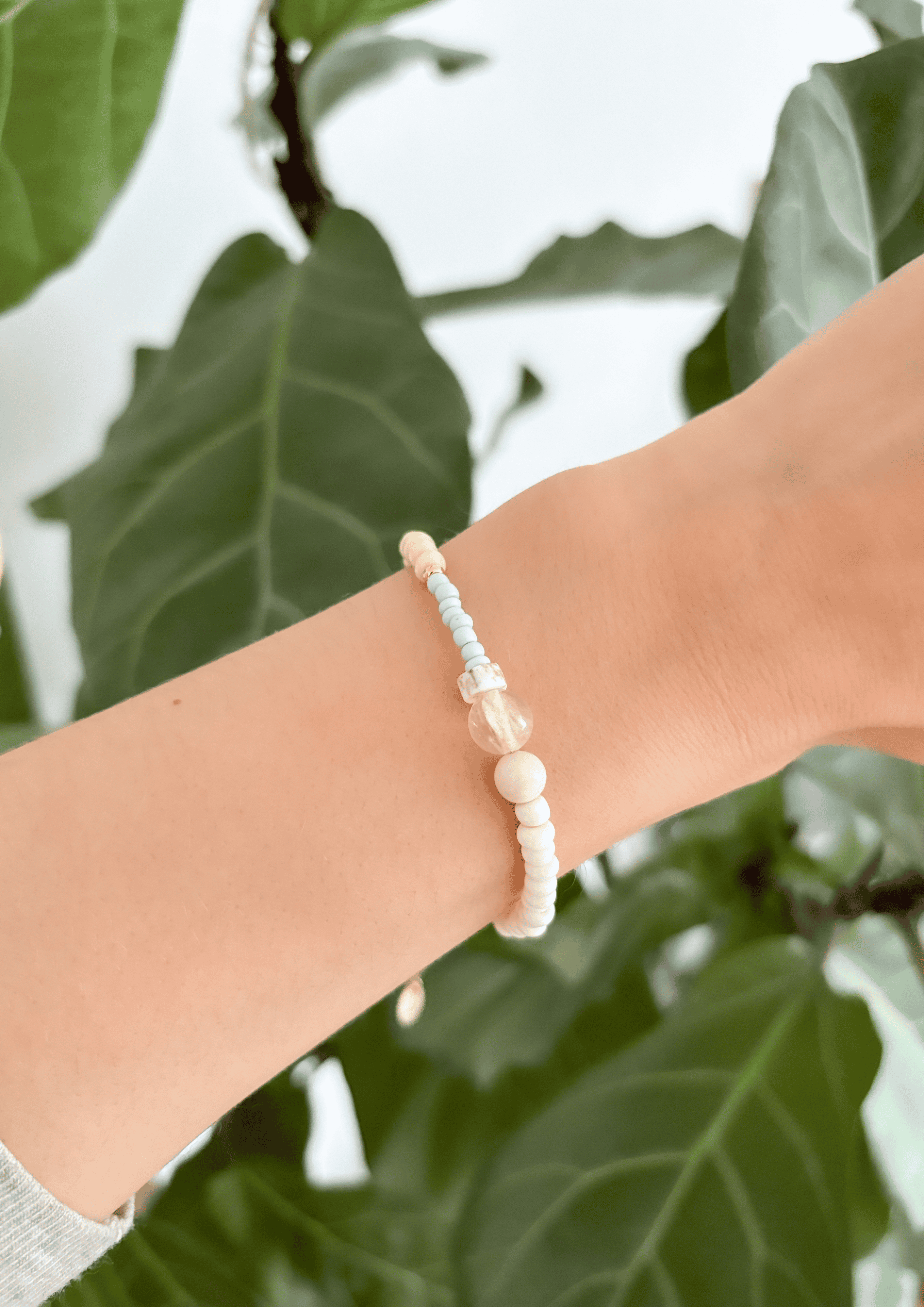 Perlenarmband ''Celia'' | butter yellow/light blue | Allerliebst - Bild 5