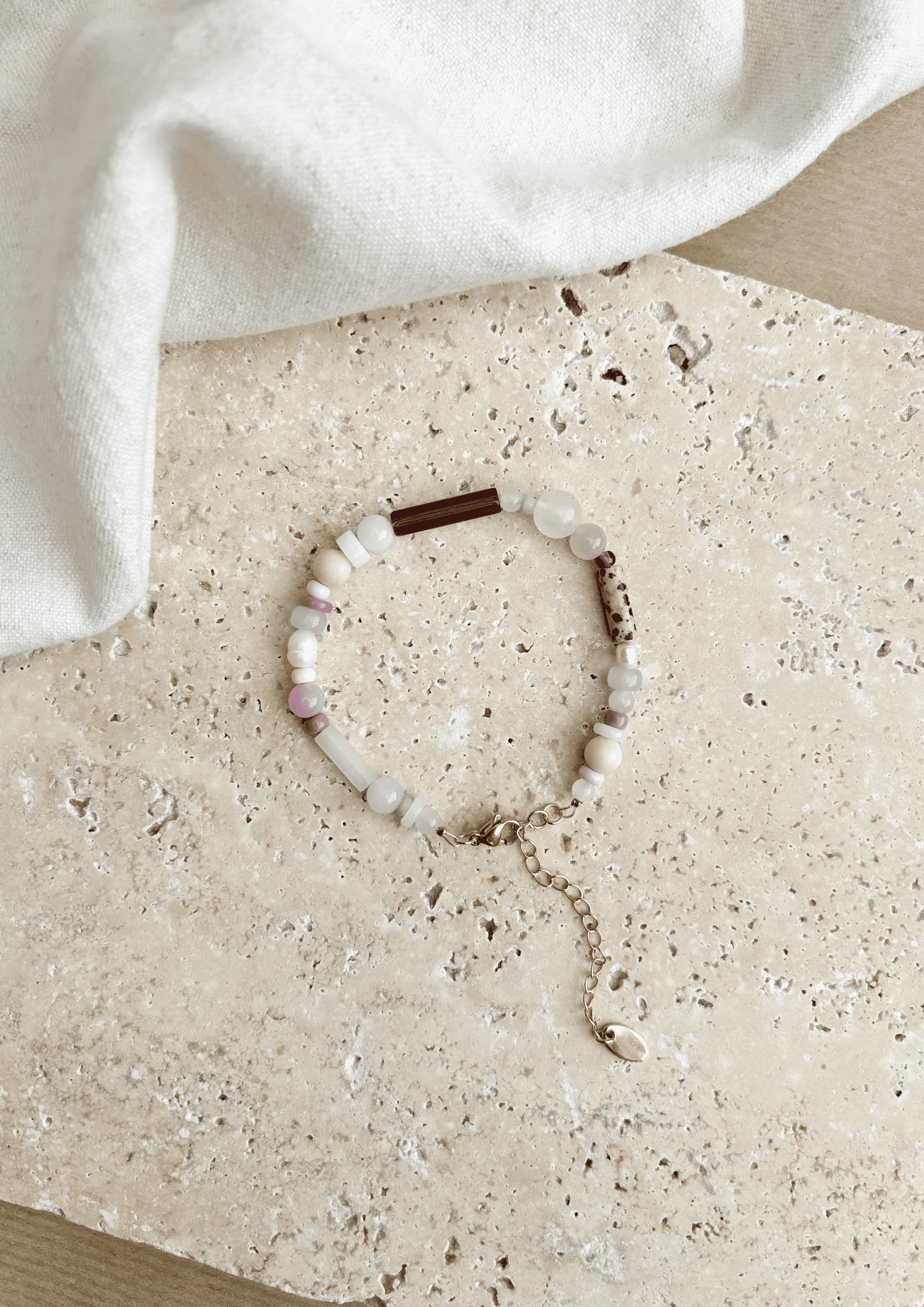 Perlenarmband ''Annelie'' | flieder/hellblau | Allerliebst - Bild 5