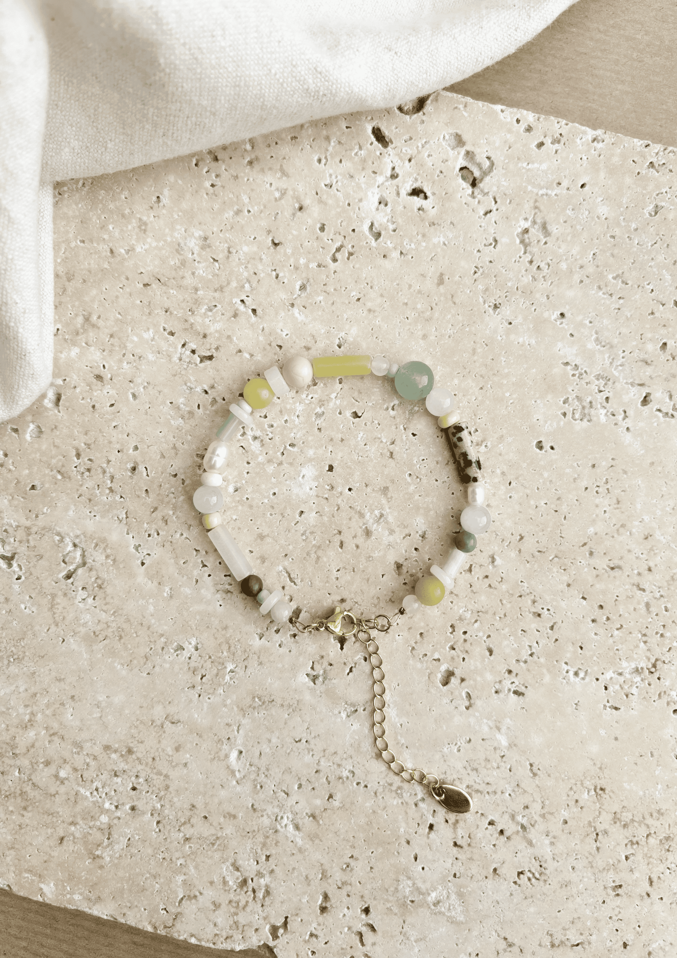 Perlenarmband ''Faye'' | grün/lime | Allerliebst