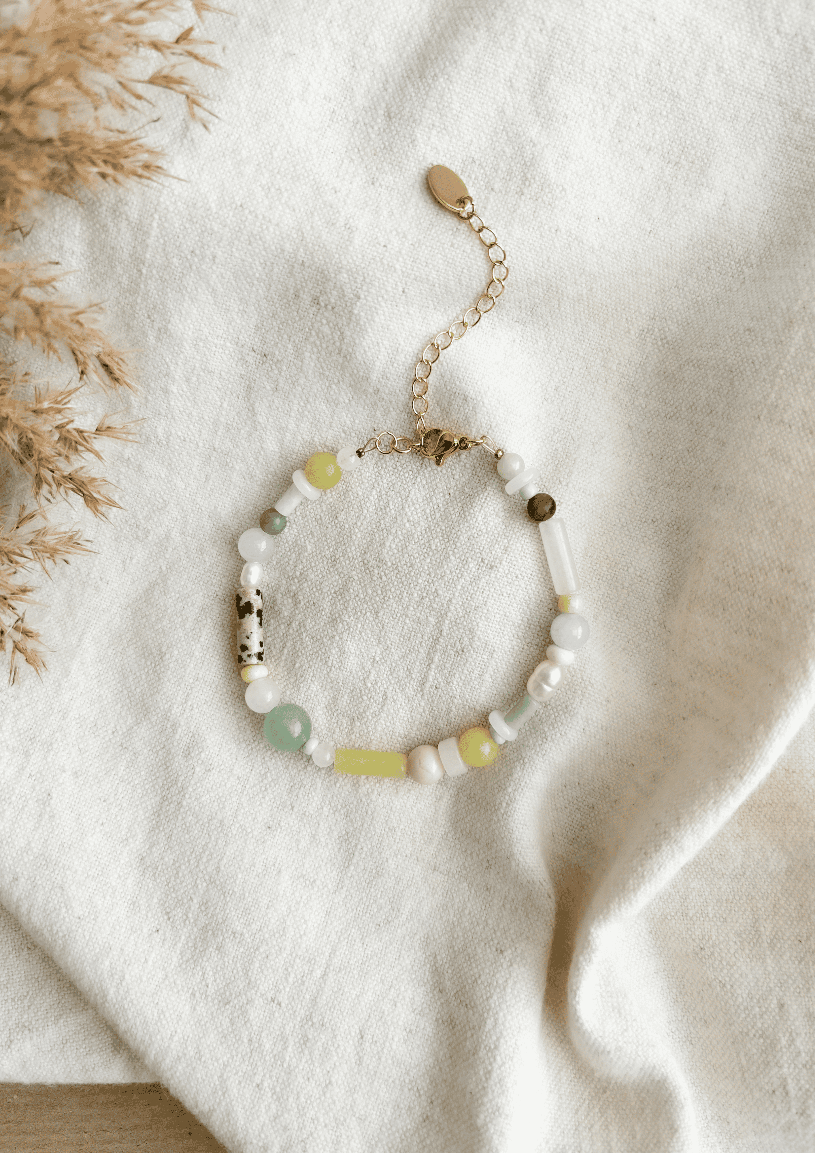 Perlenarmband ''Faye'' | grün/lime | Allerliebst - Bild 3