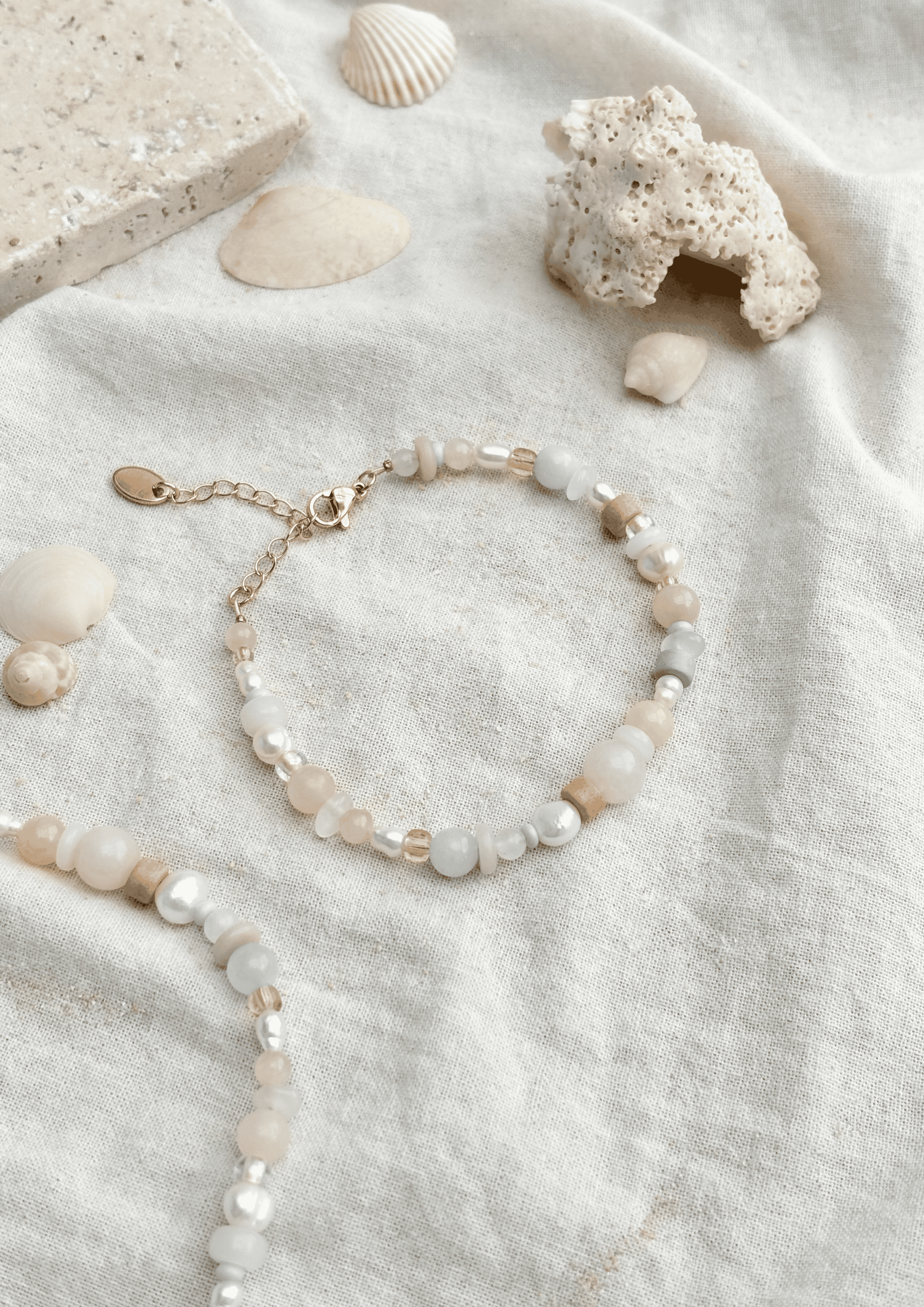 Perlenarmband ''Elani'' | hellblau/rose | Allerliebst