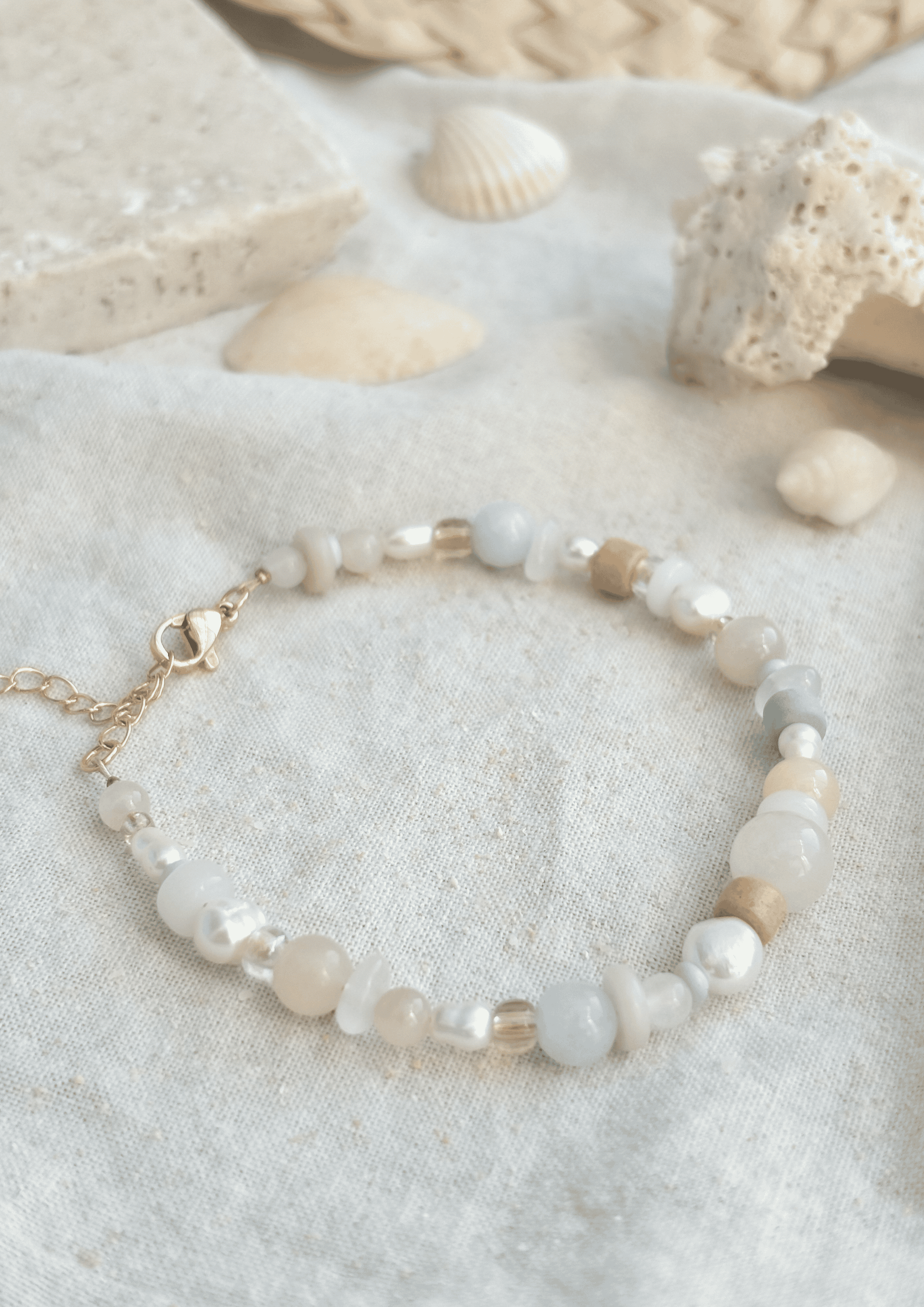 Perlenarmband ''Elani'' | hellblau/rose | Allerliebst - Bild 4