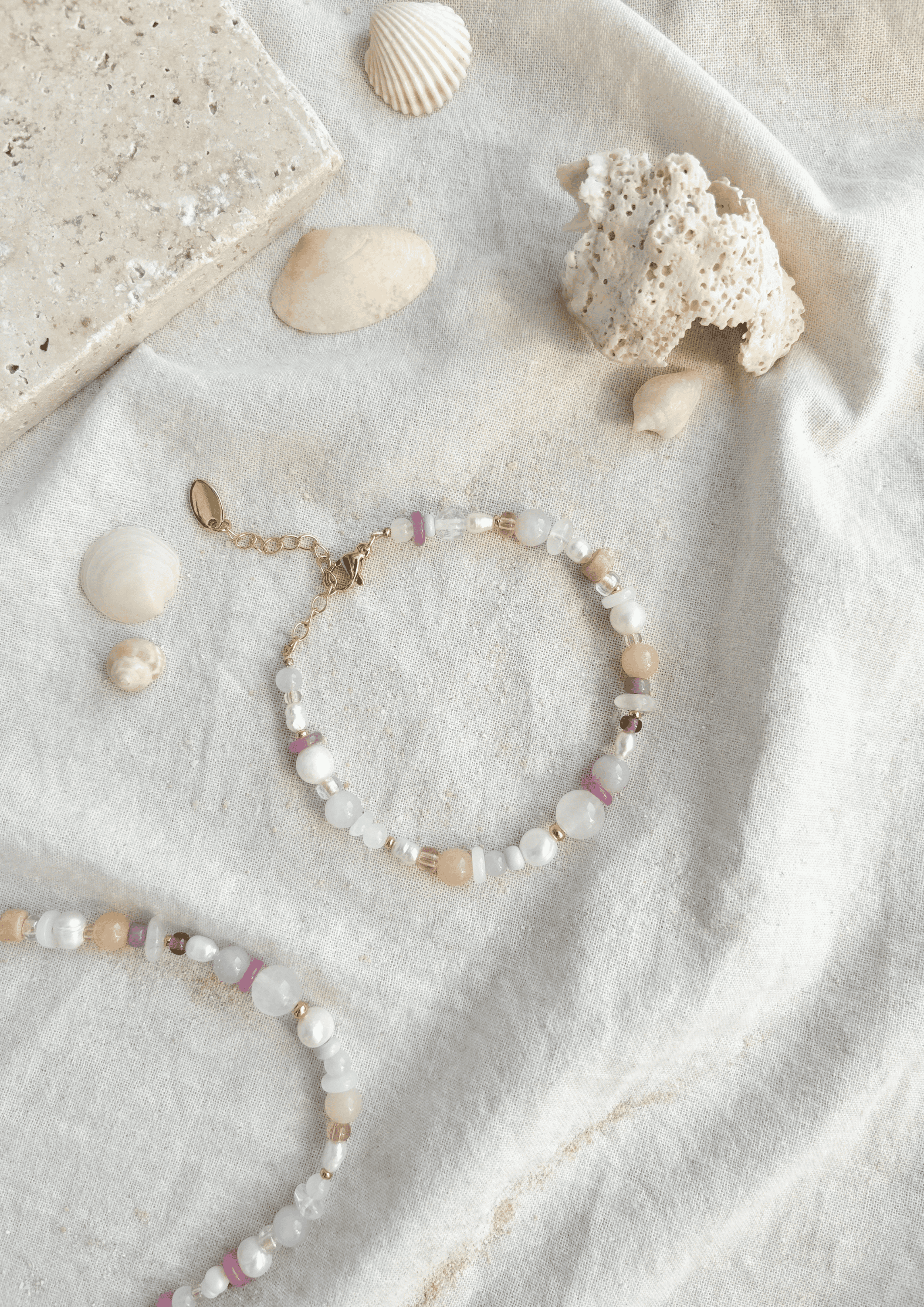 Perlenarmband ''Romy'' | peach/lavendel | Allerliebst - Bild 3