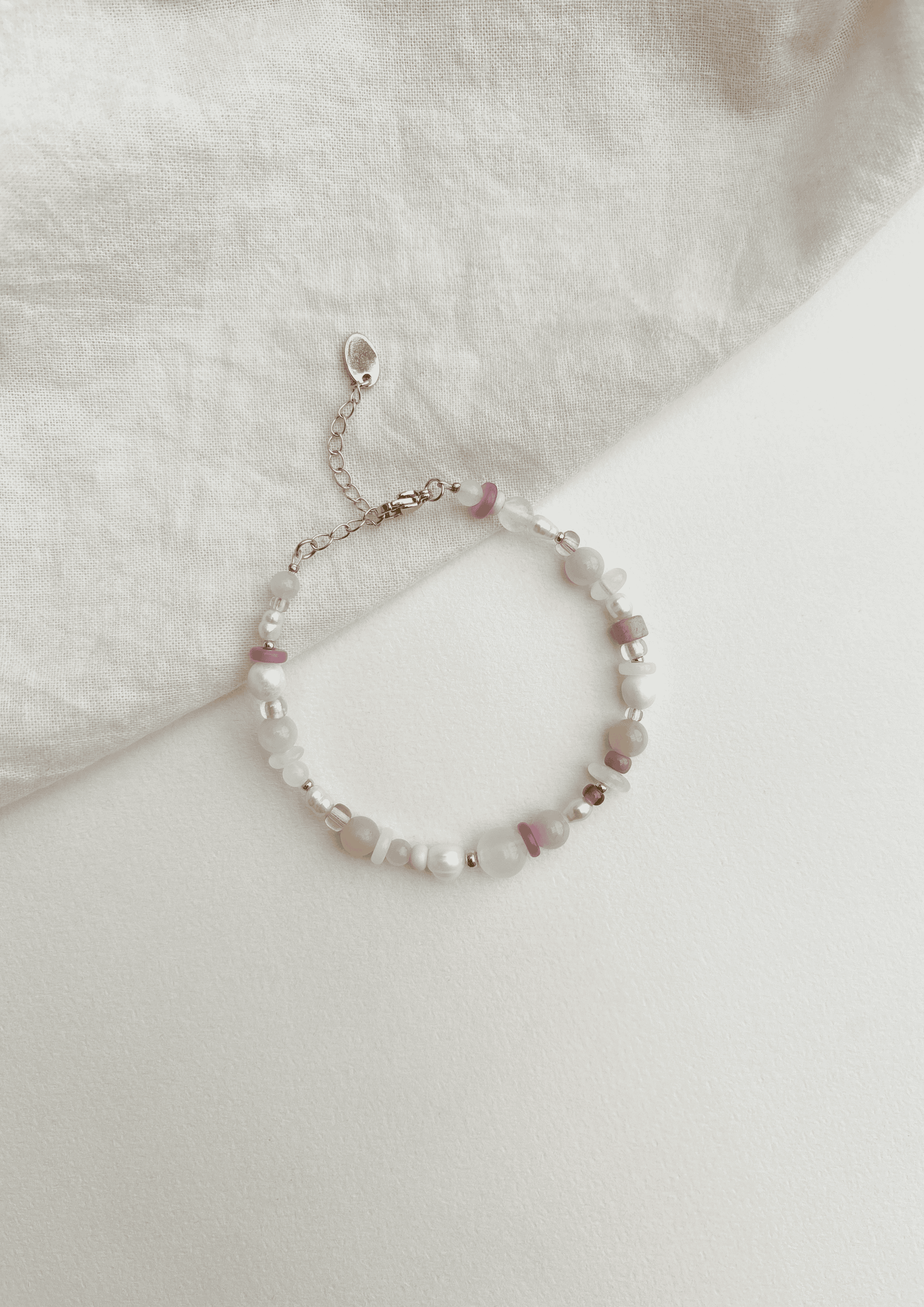 Perlenarmband ''Romy'' | peach/lavendel | Allerliebst - Bild 6