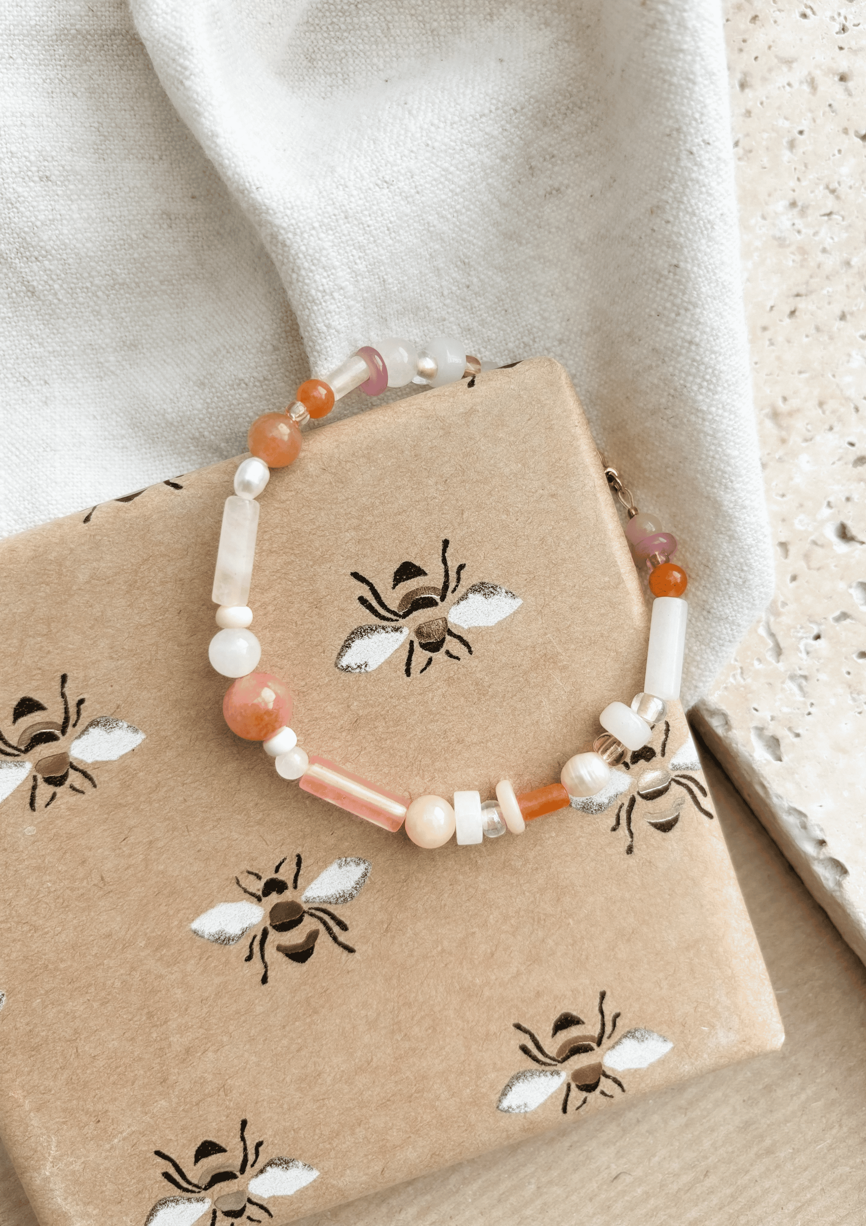 Perlenarmband ''Liv'' | rosa/peach | Allerliebst - Bild 5